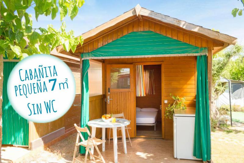 Small Bungalow (2 Adults) with Shared Bathroom image 1