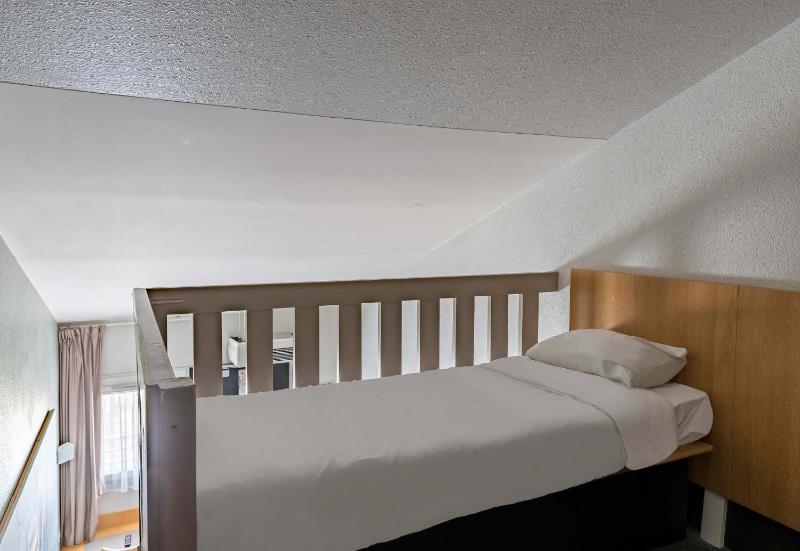 Quadruple Room image 4