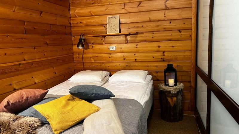 Single Room with Private Bathroom image 2