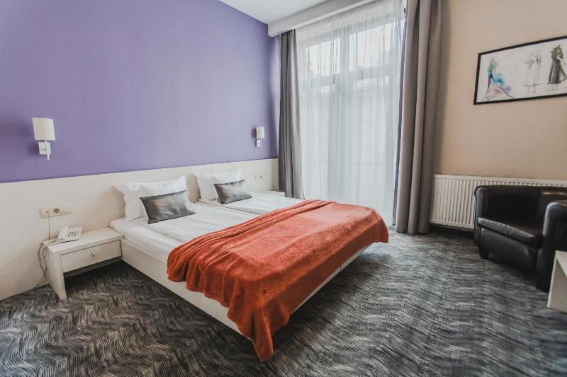Standard Double Room image 1