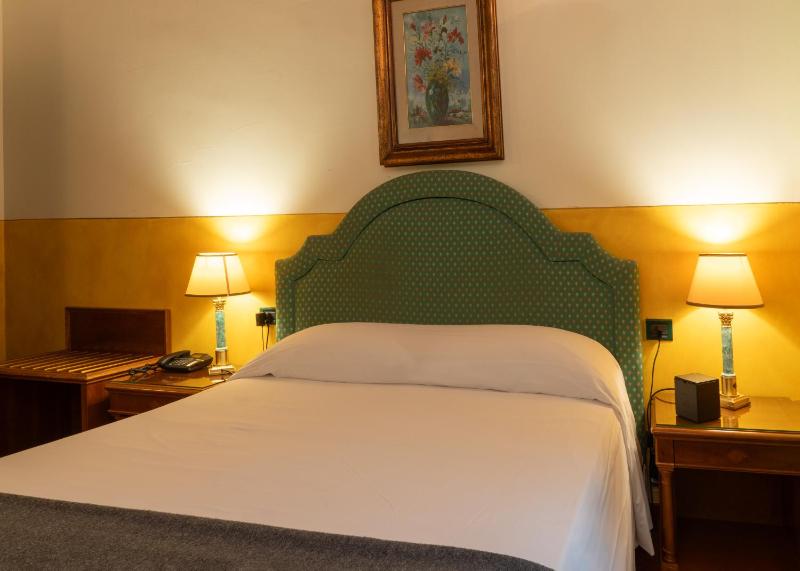 Classic Double or Twin Room image 1