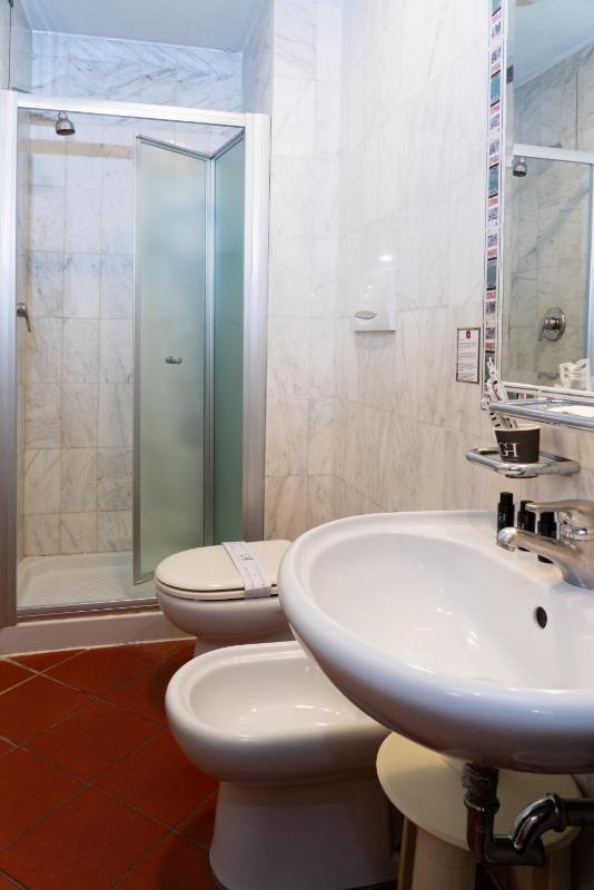 Junior Suite with Balcony image 3