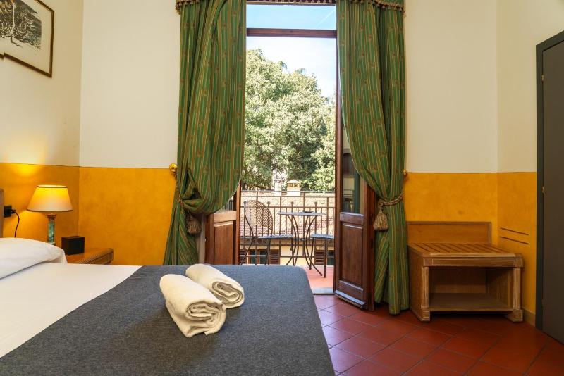 Comfort Double Room with Balcony image 1