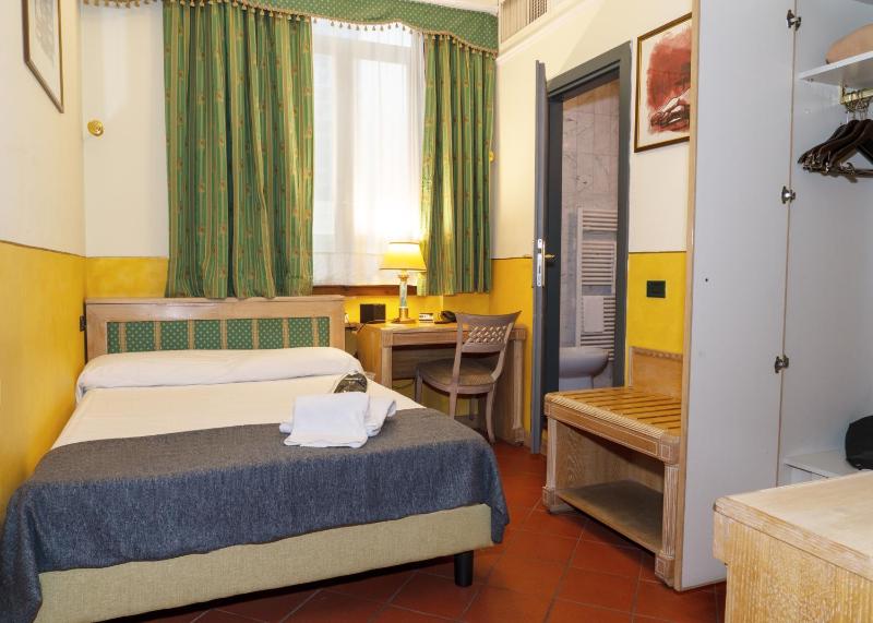 Small Double Room image 1