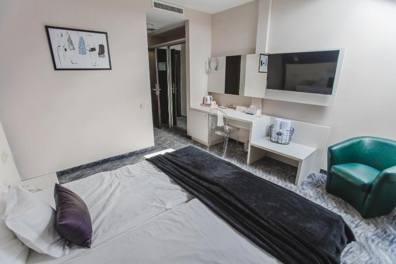 Caro Boutique Hotel - image 11
