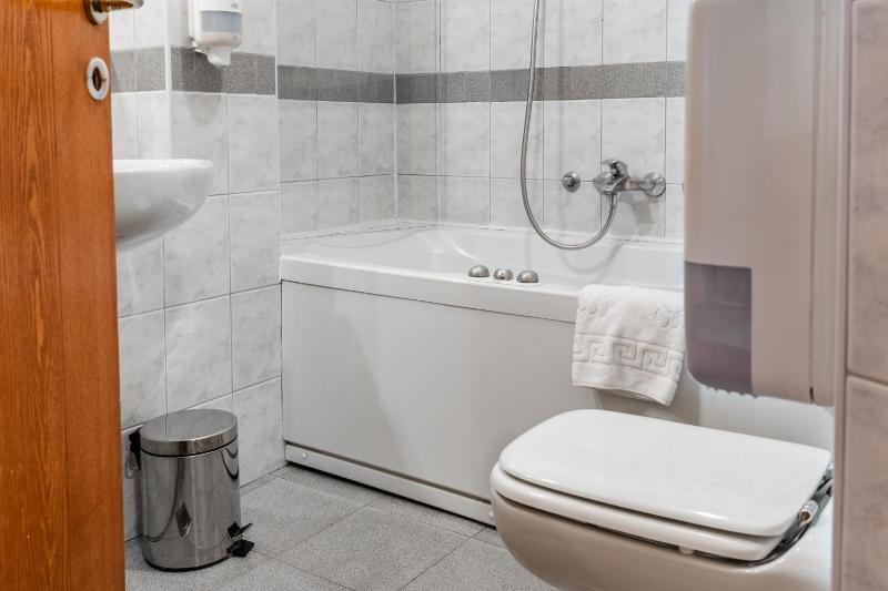 Comfort Double or Twin Room image 4