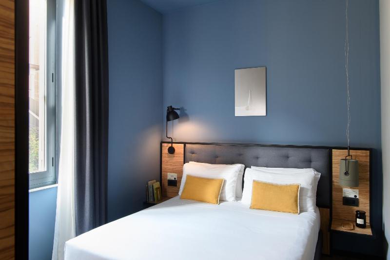Deluxe Junior Suite image 3