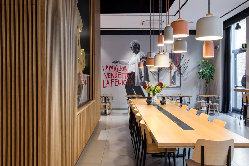 The Poet Hotel - image 37