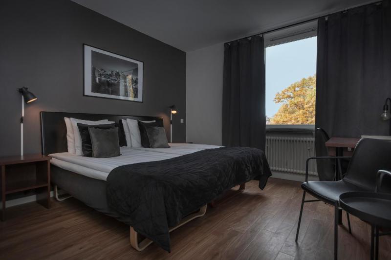 Double Room image 1