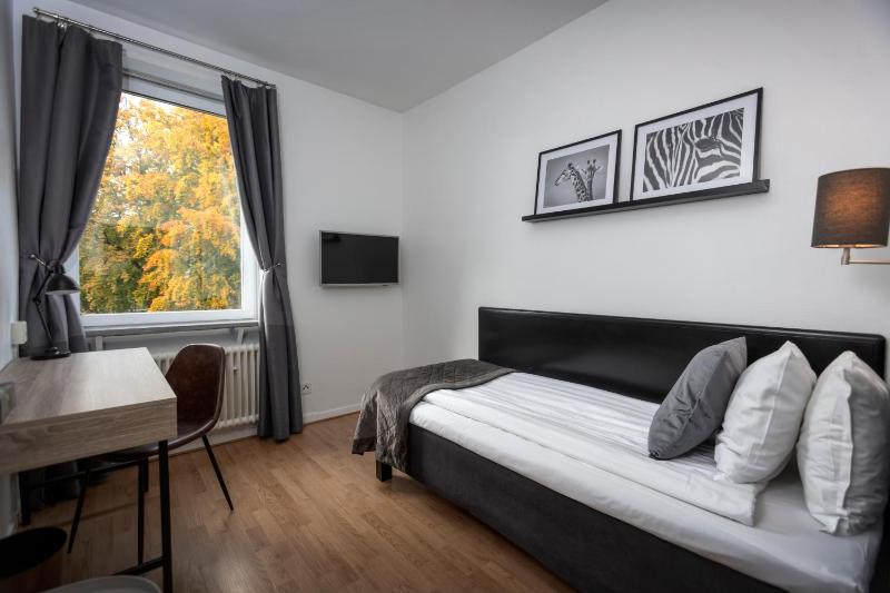 Single Room image 1