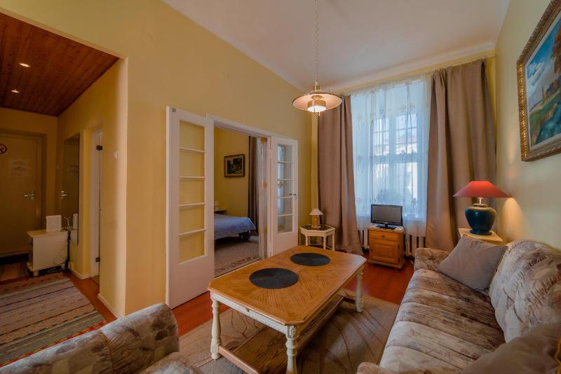 Romeo Family Apartments - image 15