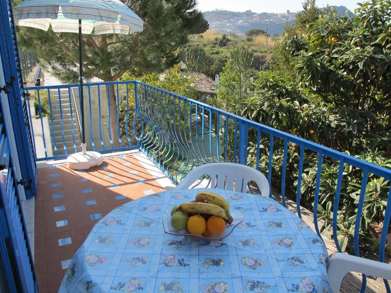 One-Bedroom Apartment with Sea View image 3