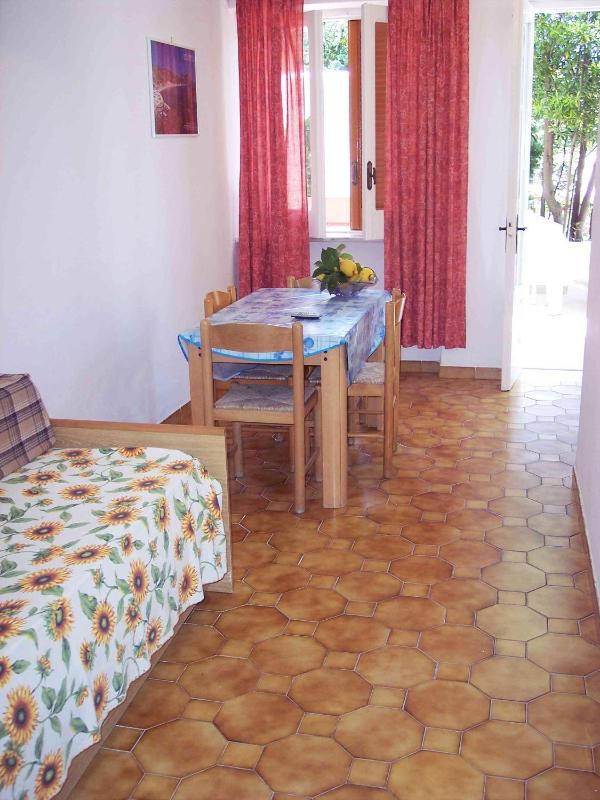 Standard One-Bedroom Apartment image 4