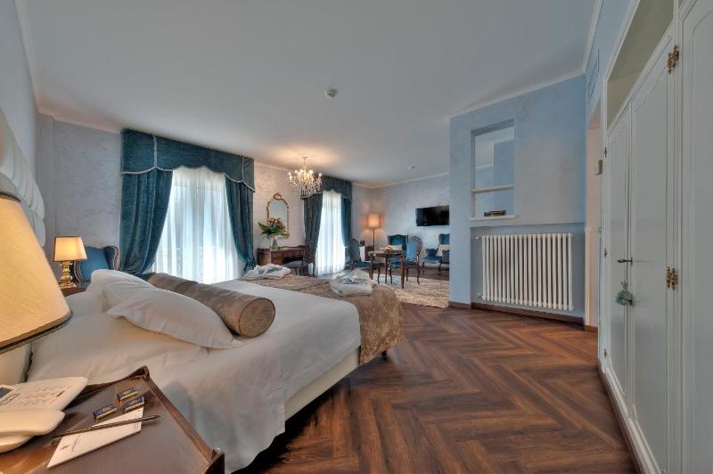 Executive Suite image 3