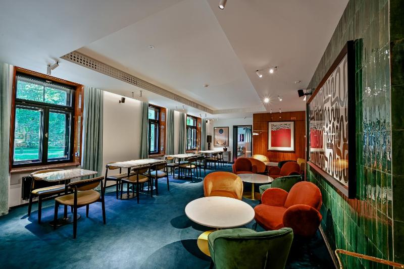 A22 Hotel - image 11