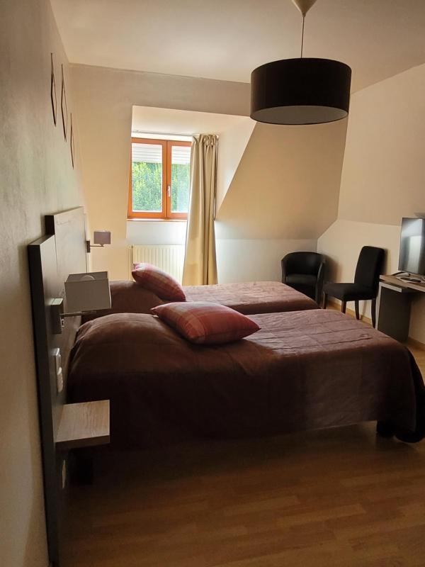 Double or Twin Room with Lake View image 1