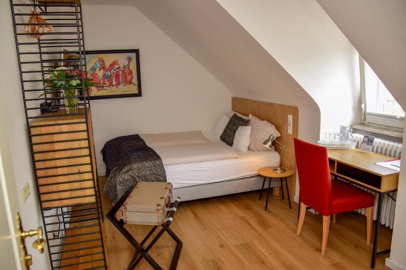 Standard Double Room image 1