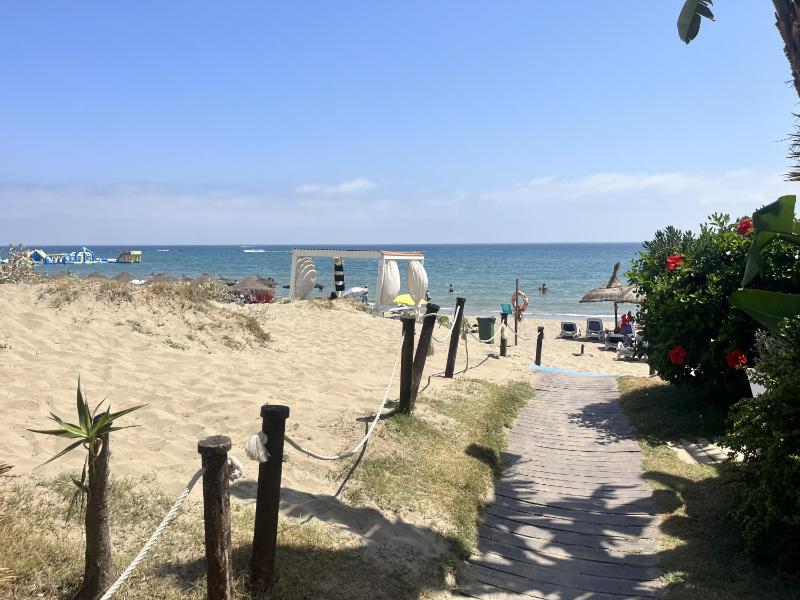 A&N Beach Access Apartment with Pools & Terrace - image 1