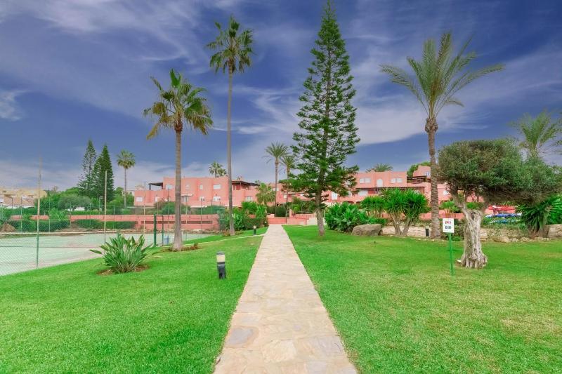 A&N Beach Access Apartment with Pools & Terrace - image 14