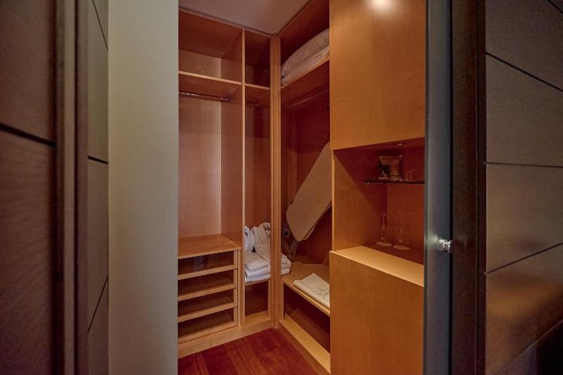 Duplex Apartment (2 Adults + 2 Children) image 2