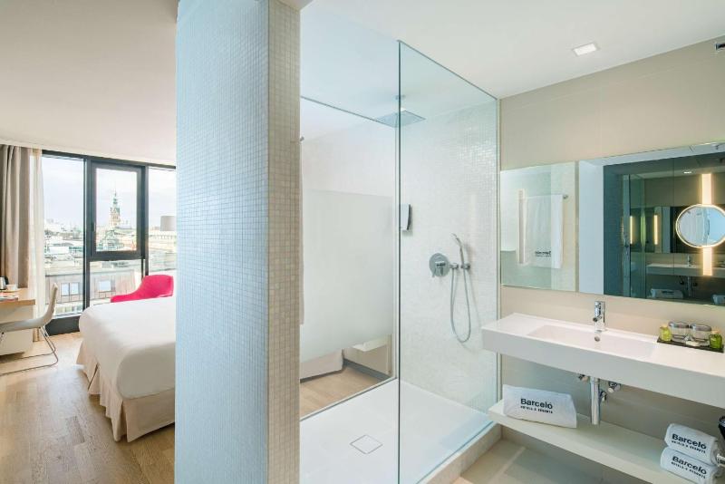 Deluxe Room City View  image 2