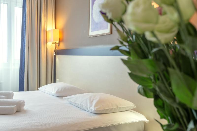 Aurora Hotel Klaipeda - image 9