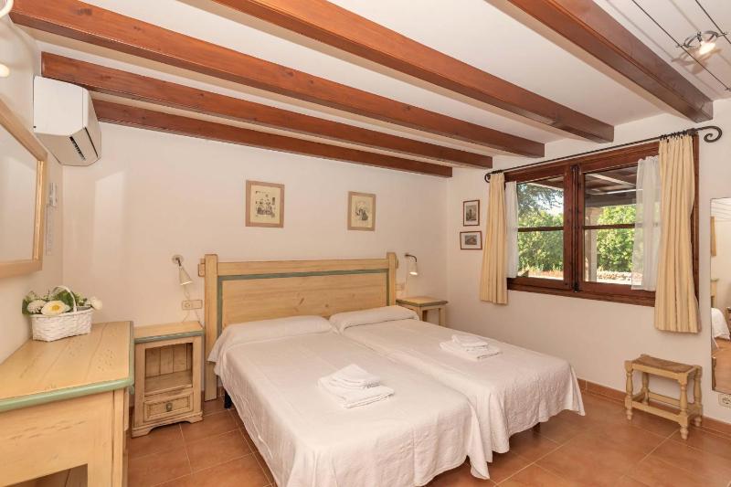 Villa Camp del Bosch by Sealand Villas - image 18