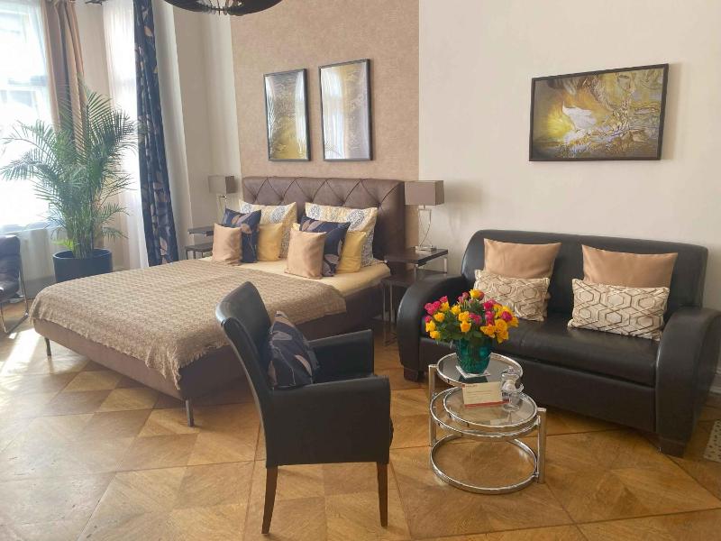 Modern Room image 2