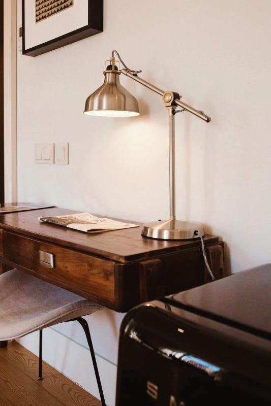 Deluxe King Room image 1