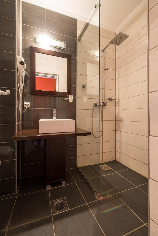Double Room image 2