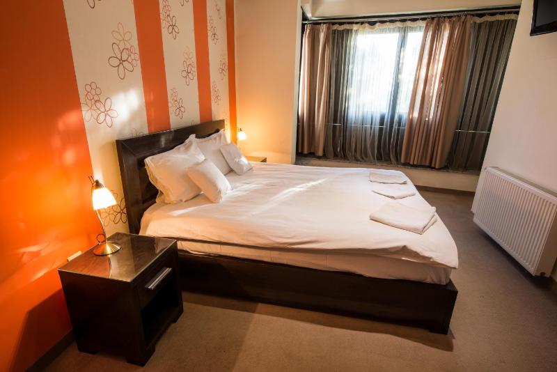 Double Room image 1
