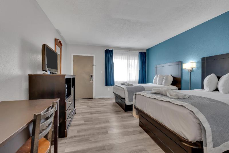 Double Room with Two Double Beds - Non-Smoking image 2