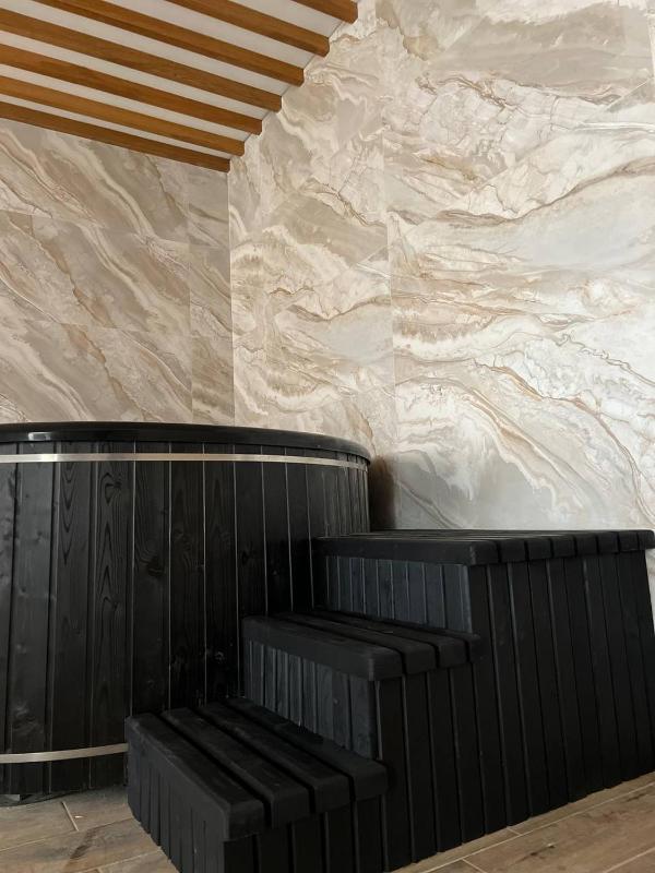 Silveroks Hotel - image 11