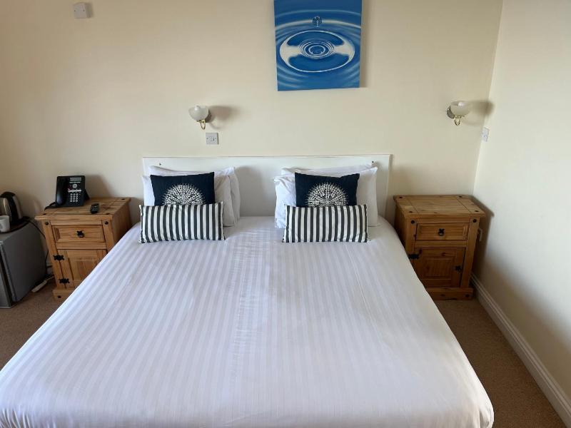 Deluxe Double Room with Balcony and Sea View image 1
