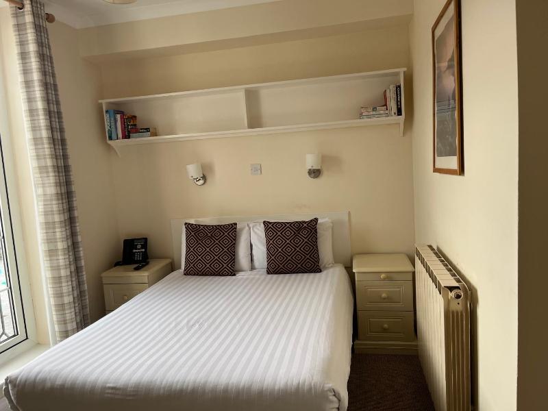 Double Room image 1