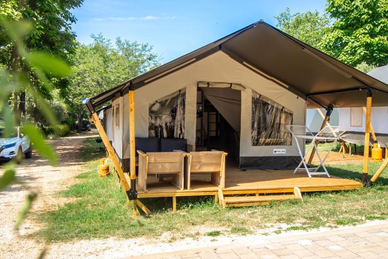 Safari Tent Comfort  image 1