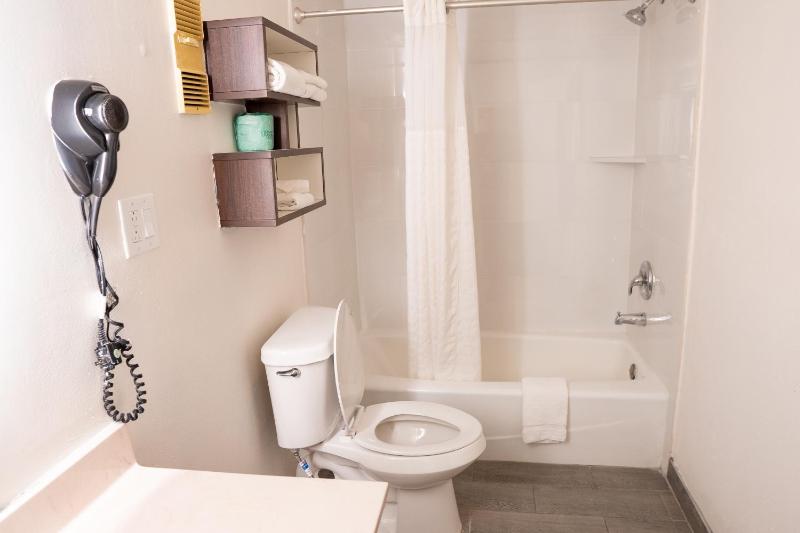 Double Room with Two Double Beds - Non-Smoking image 2