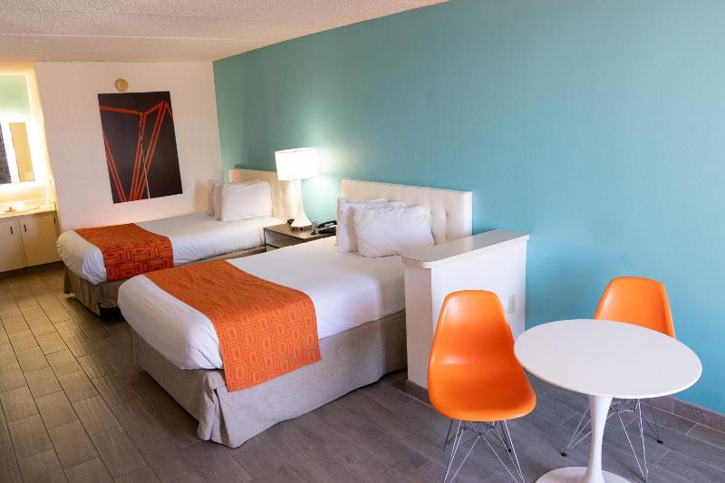 Double Room with Two Double Beds - Non-Smoking image 3