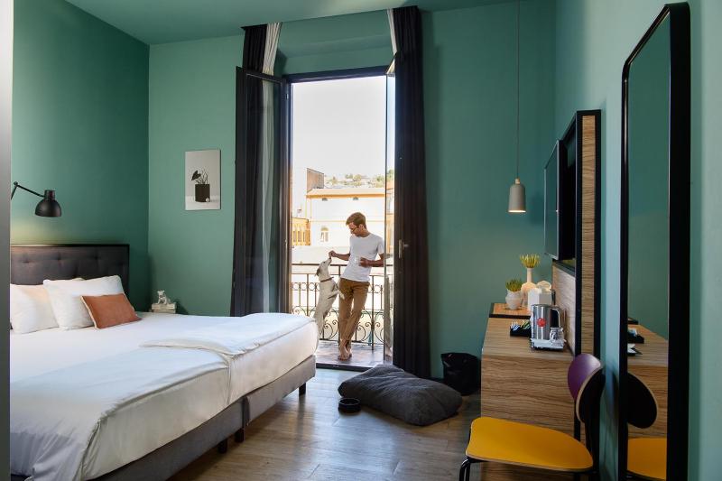 The Poet Hotel - image 19