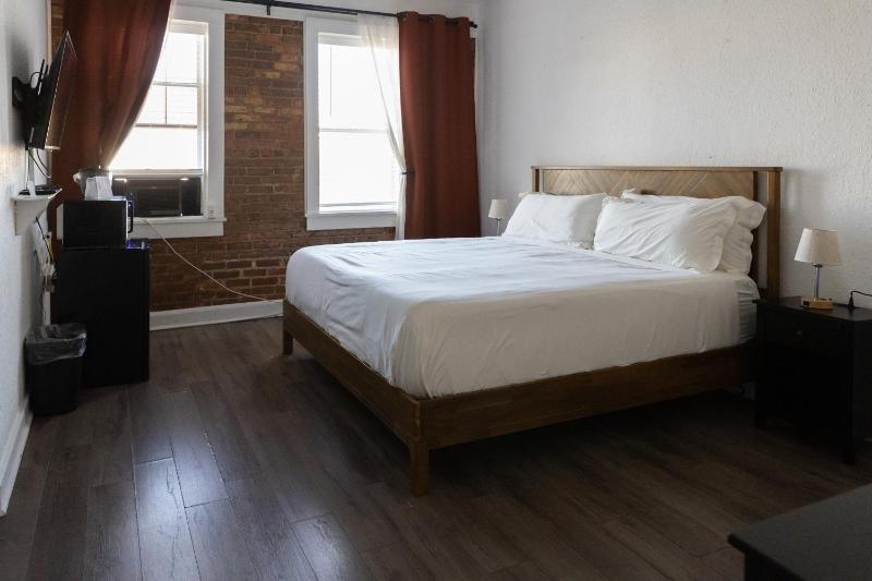 King Room image 1