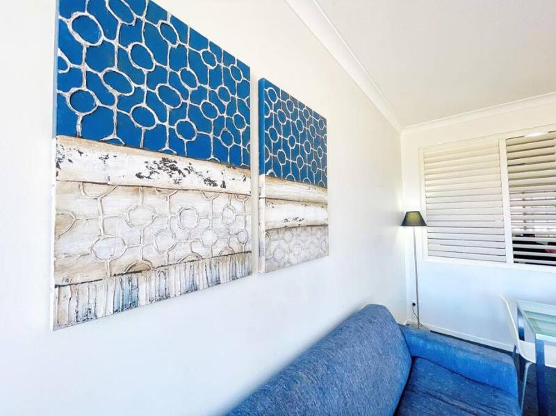 Prime Location 2BD Serviced Apt at Surfers Paradise - image 11
