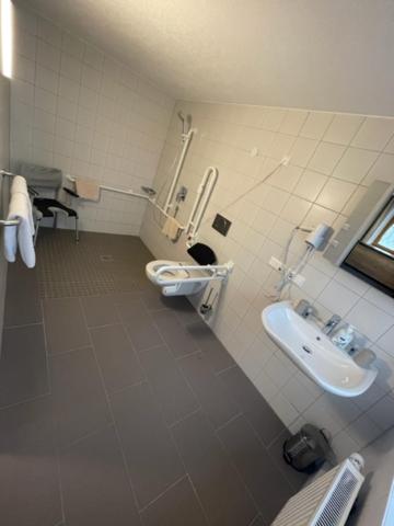 Double or Twin Room - Disability Access image 2