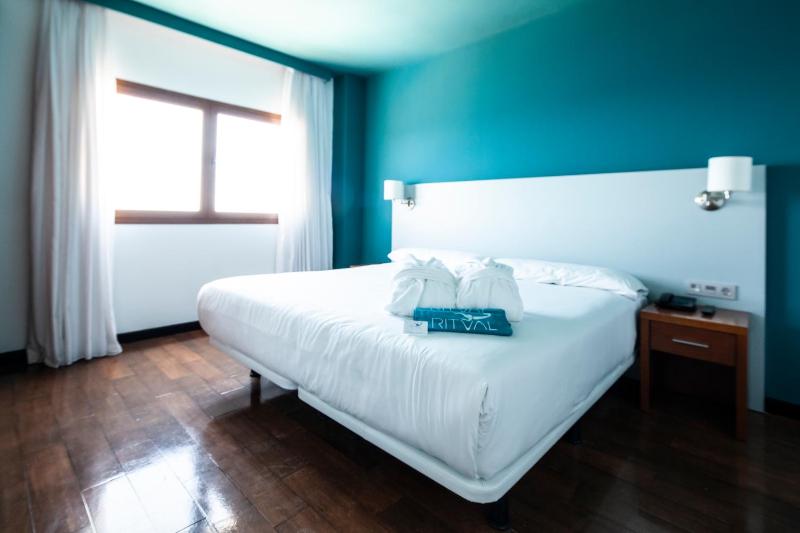 Superior Double/Twin Room image 1