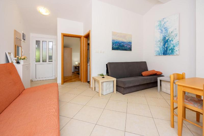 Apartments Petak - image 8
