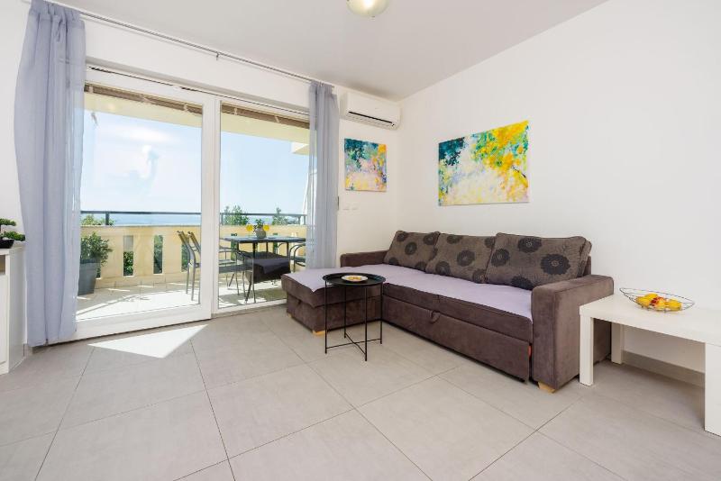 Apartments Petak Novi - image 16