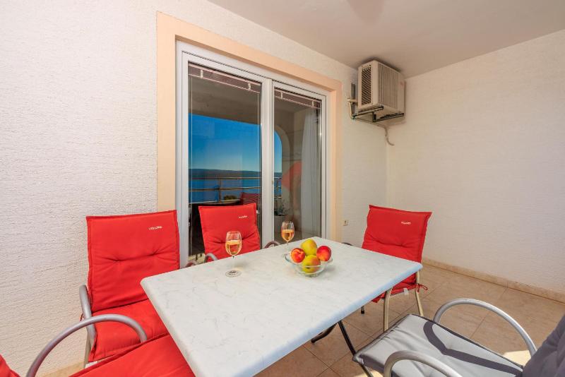 Apartment Petak 2 - image 15