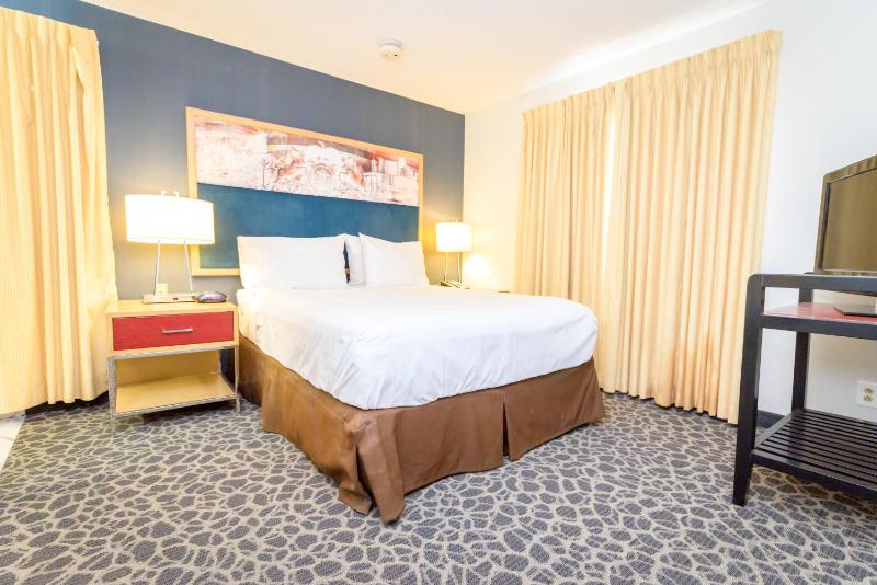 Deluxe Double or Twin Room image 3
