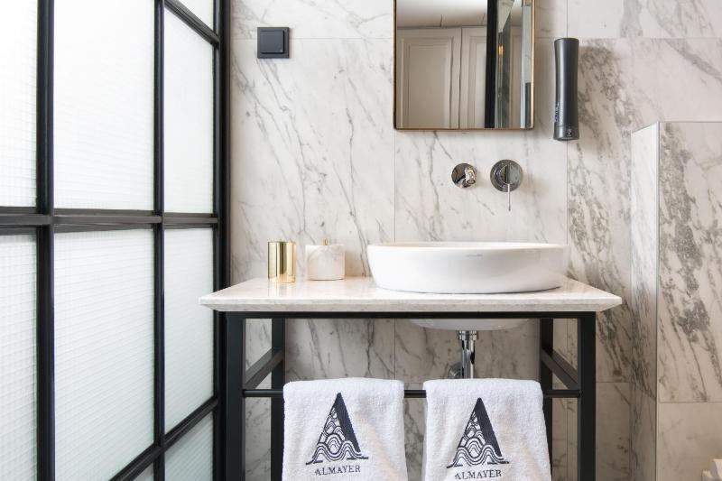 Deluxe Double Room - Main Building image 2