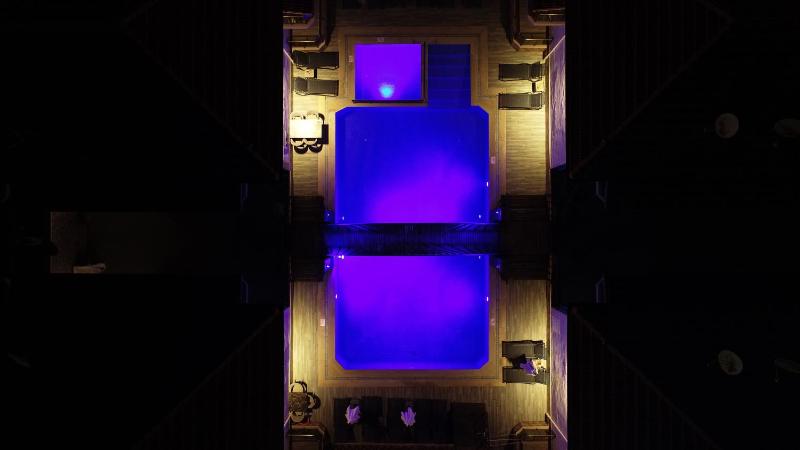 Deluxe Suite image 4