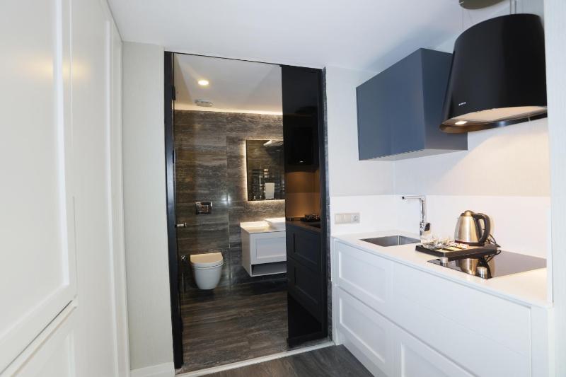 Deluxe Double Room image 4